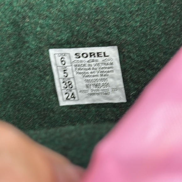 Sorel | FLURRY™ YOUTH BOOT in Blooming Pink/ Chrome Grey Size 6 - Picture 7 of 12